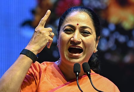 CM Rekha Gupta Reviews Delhi's PG Safety, Student Housing Regulations