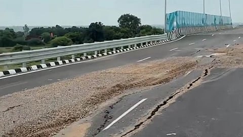 Ram Van Gaman Marg cracks cave-in Uttar Pradesh road damage