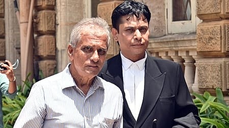 Disha Salian Father with lawyer coming to court