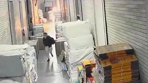 Surat textile market arson accountant arrested pay dispute
