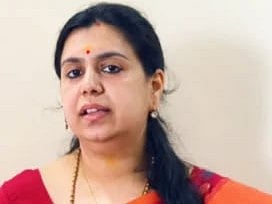 Image of Ex IAS officer Divya Mittal talking in a X video where she announces that she is going to join politics. 