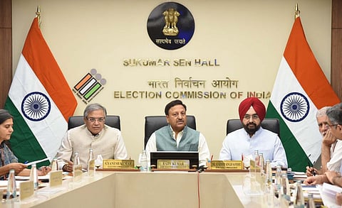 Former Chief Election Commissioner of India, Shri Rajiv Kumar addressing a conference on Health issues regarding 2th phase Election’s. On the side Gyanesh Kumar and Sukhbir Singh Sandhu.
