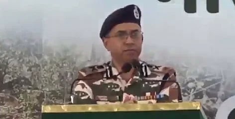 In the image ITBP DG is shown addressing the cops