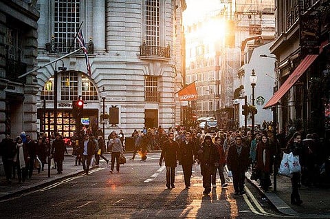 Traditional English was primarily "rhotic," whether spoken in the British Isles or the American colonies.