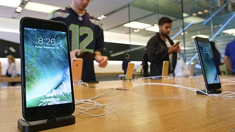 Apple Planning to Reintroduce Face ID, in-display Touch ID in its iPhones in 2021