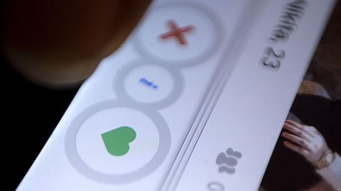 Gay Dating App Settles Case of Exposing Users’ Nude Photos: Report
