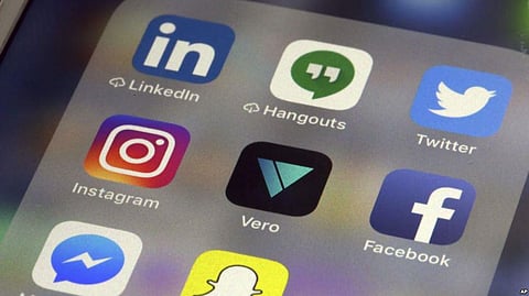 Establishing Credibility of News Sources Can Combat Spread of Fake News