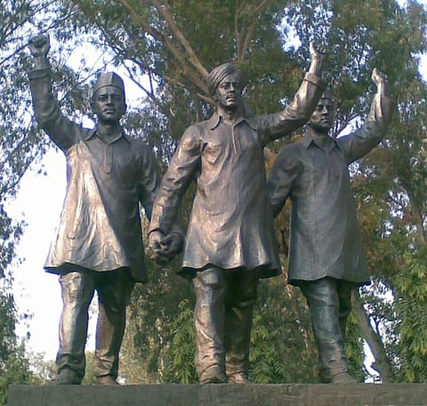 Yoga Face-toning May Compete With Fillers, Face-lifts