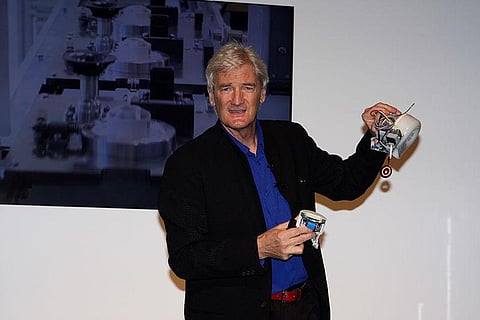 IIT-Kanpur Boy Brings Home the Prestigious James Dyson Award 2017, Designs ‘Maattam’ for Efficient Transfer of Patients