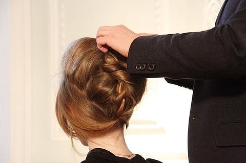 Glam up your Hair this New Year’s Eve with these Makeover Tips, Start your Makeover Session Today!