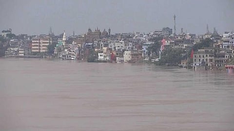 Owing to heavy rains, swollen Ganga Floods low lying areas in Varanasi