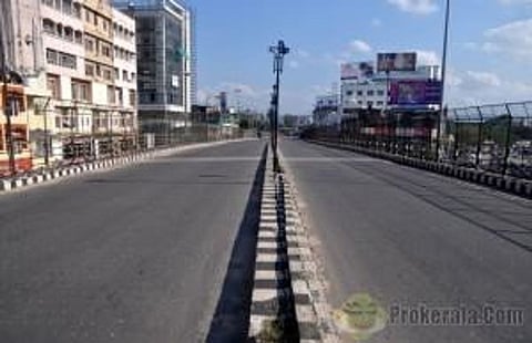 Kalka-Shimla toy train derails: 2 dead, 7 injured