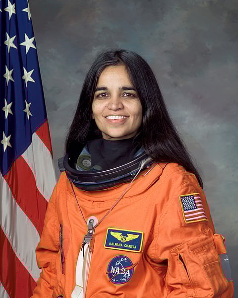 Kalpana Chawla Birthday: जानिए भारत की पहली महिला अंतरिक्ष यात्री के जीवन के सफर के बारे में(Wikimedia Image)