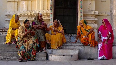  Women Empowerment - दो दशक पहले बोकारो जिला में महिलाएं सामाजिक कार्यों के लिए घर की देहरी लांघकर निकलने से कतराती थी, या फिर हिम्मत नहीं जुटा पाती थी। (Wikimedia Commons)