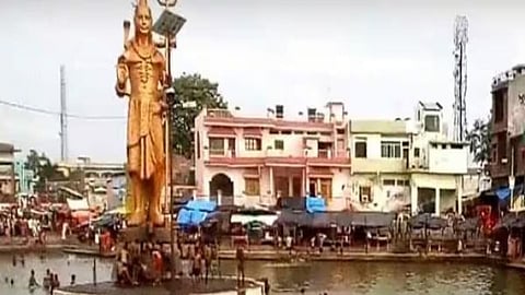 Dress Code for Shiv Temple : शिव मंदिर समिति ने भक्तों के कपड़ों को लेकर गाइडलाइन जारी कर दिया है। (Wikimedia Commons)