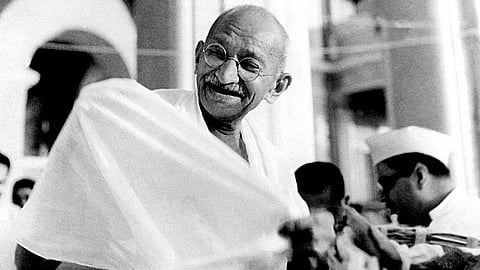 अहिंसा और शांति जैसे शब्दों से रूबरू कराने वाले भारत के राष्ट्रपिता महात्मा गांधी को आज तक नोबेल प्राइज नहीं मिला पर क्यों? [Wikimedia Commons]