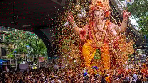 ‘लालबाग चा राजा’, जिसे मुंबई का सबसे लोकप्रिय और चमत्कारी गणपति माना जाता है। [Pixabay]