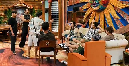 बिग बॉस 19 के कंटेस्टेंट बैठे है 