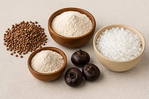 कुट्टू (Buckwheat) का आटा व्रत का सबसे लोकप्रिय विकल्प होता है।
