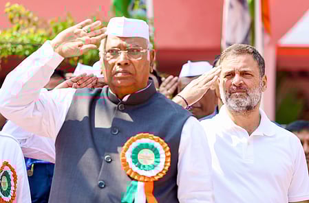 राहुल गांधी और खड़गे 