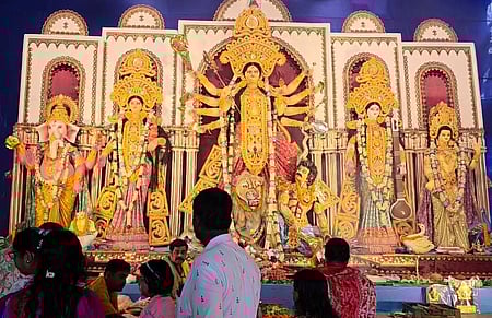 माँ दुर्गा का पूजा पंडाल