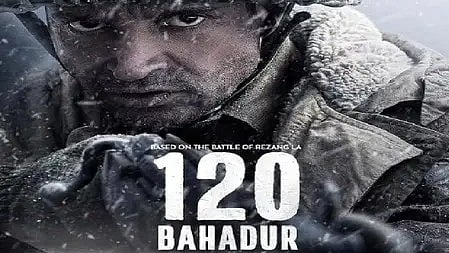 फरहान अख्‍तर '120 बहादुर' में आर्मी ड्रेस पहने हुए नजर आते हुए।