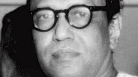 पुराने जमाने के भारतीय अभिनेता देवकी कुमार बोस का चित्र|