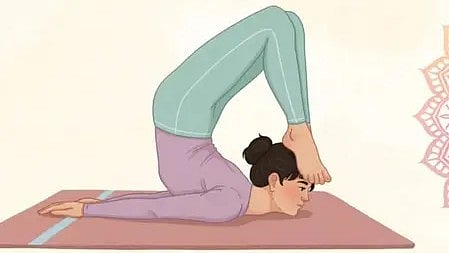 योग करती हुई एक लड़की की तस्वीर|