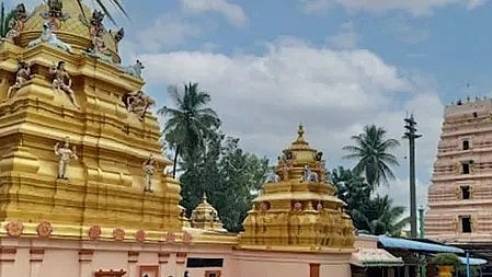 श्री दुर्गा नागेश्वर स्वामी मंदिर का दृश्य|