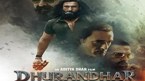 इस इमेज में बहुत से स्टारकास्ट देखे जा सकते हैं। 