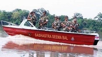 2वें स्थापना दिवस पर अमित शाह और मनोज सिन्हा समेत कई नेताओं ने वीरता के लिए शुभकामनाएं दीं।