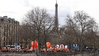 विदेशी स्थल का दृश्य|