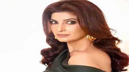 ट्विंकल खन्ना नजर आ रही हैं।