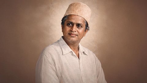 इस इमेज में दीनानाथ मंगेशकर को देखा जा सकता है। 