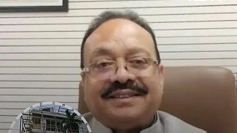 इस इमेज में जी.पी मेहरा को देखा जा सकता है। 