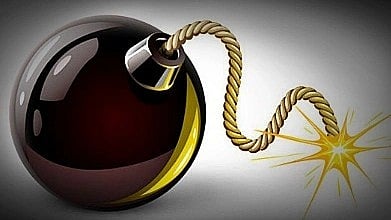 इस इमेज में एक बम के चित्र को देखा जा सकता है। 