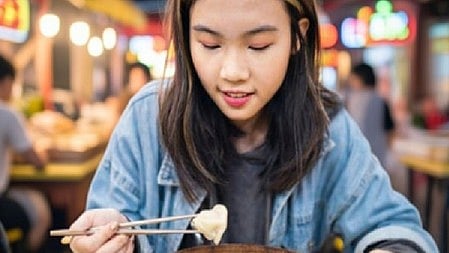 बच्चे हों या बड़े, हर किसी का जंक फूड घरों में तेजी से जगह बनाता जा रहा है।