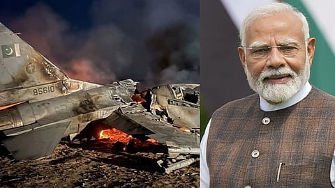 जलते मलबे के बीच दुर्घटनाग्रस्त पाकिस्तानी लड़ाकू विमान का दृश्य, और साथ में भारत के प्रधानमंत्री नरेंद्र मोदी का आधिकारिक चित्र।