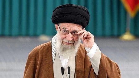 ईरान के सुप्रीम लीडर अयातुल्लाह अली खामेनेई 