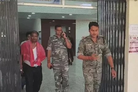 झारखंड के गोड्डा में बैंक लूट की कोशिश नाकाम, बदमाशों की फायरिंग में गार्ड घायल