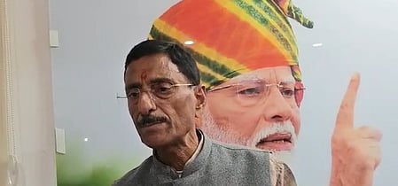 नाराजगी और मतभेद भुलाकर गले मिलने का पर्व है होली: संजय सेठ