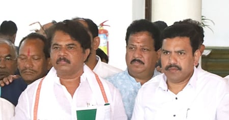 कर्नाटक भाजपा ने कांग्रेस कार्यकर्ताओं के