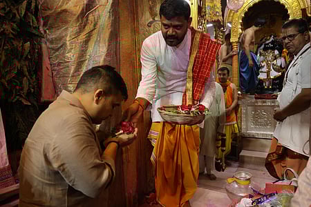 खेड़ा में रंगोत्सव 2026: डिप्टी सीएम हर्ष संघवी ने भगवान रणछोड़ जी को चढ़ाया झंडा