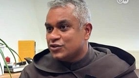 जोशी पोटाकल अपनी बात रखते हुए। 