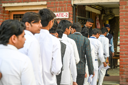 तमिलनाडु में बुधवार से शुरू होंगी 10वीं बोर्ड परीक्षाएं, 9 लाख से अधिक छात्र देंगे एग्जाम