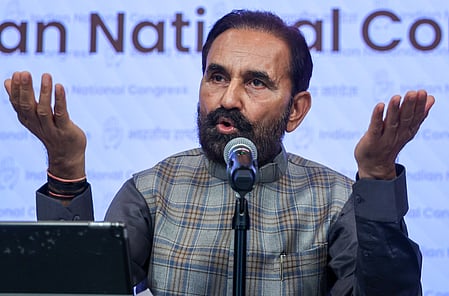 विदेश में भारतीय छात्रों की परेशानी से जुड़े 350 मामले, सबसे अधिक 200 मामले रूस में