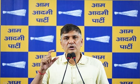 पिंक कार्ड अनिवार्य करने पर बोले सौरभ भारद्वाज, महिलाओं को लाइनों में लगने पर किया मजबूर