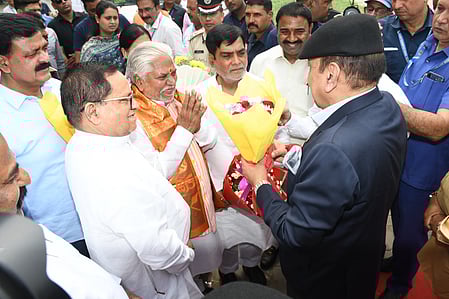 बिहार के राज्यपाल सैयद अता हसनैन का पटना में हुआ भव्य स्वागत