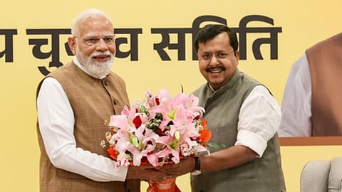  भाजपा ने पश्चिम बंगाल चुनाव के लिए अपने उम्मीदवारों को मैदान में उतारते हुए सियासी ताल ठोक दी है।