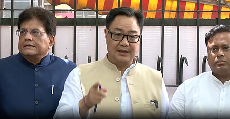 ममता बनर्जी दे रहीं लोगों को धमकी, टीएमसी ने हाईजैक किया चुनाव